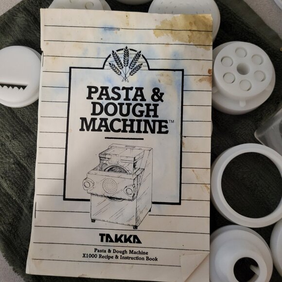 TAKKA Pasta and Dough Machine - Picture 2 of 8